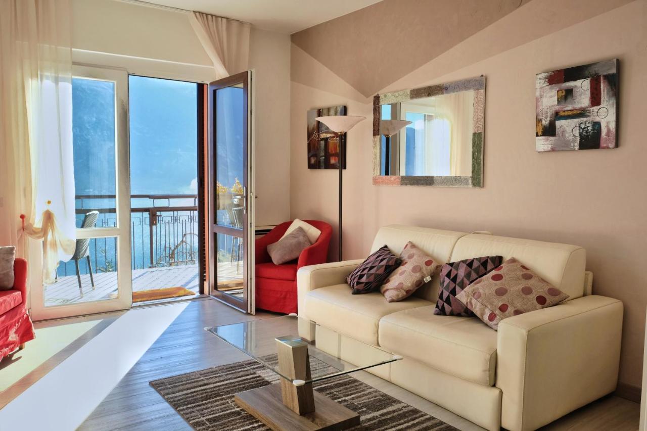 Mont&Lac Limone sul Garda Luaran gambar
